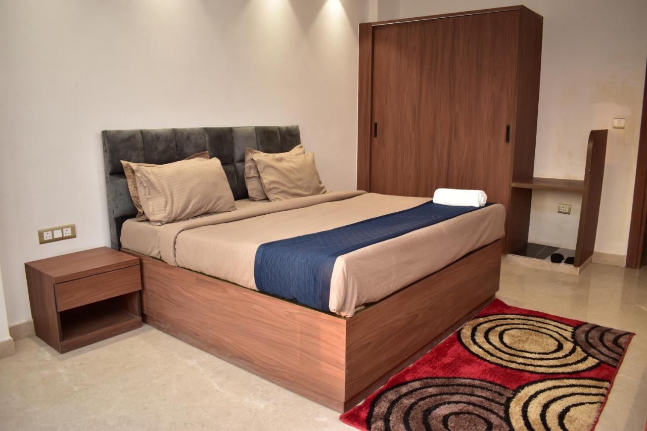 Qotel Hotel Signature Bnb-Ashok Vihar New Delhi Exterior photo